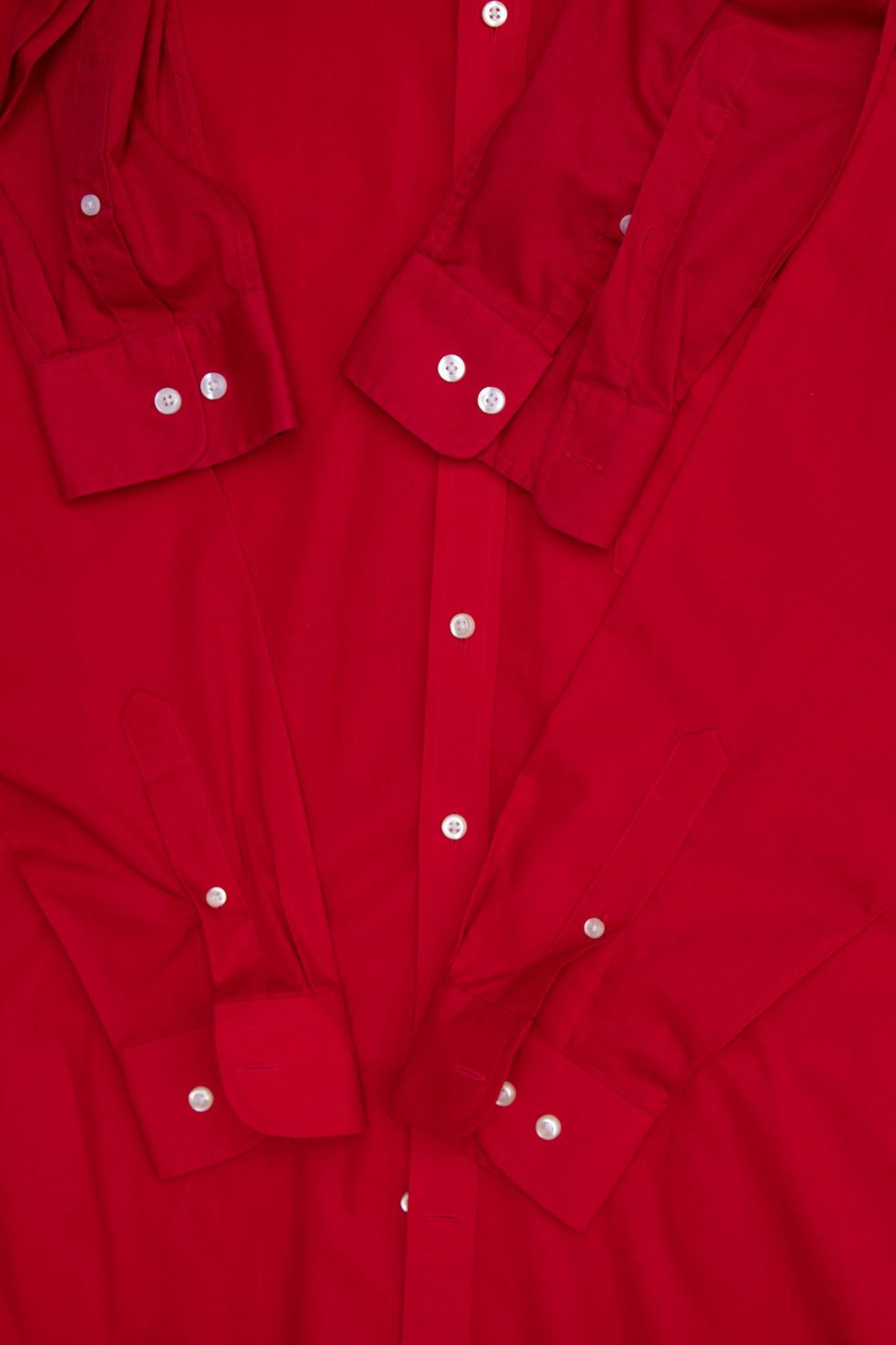 MAURICIO IN CRIMSON