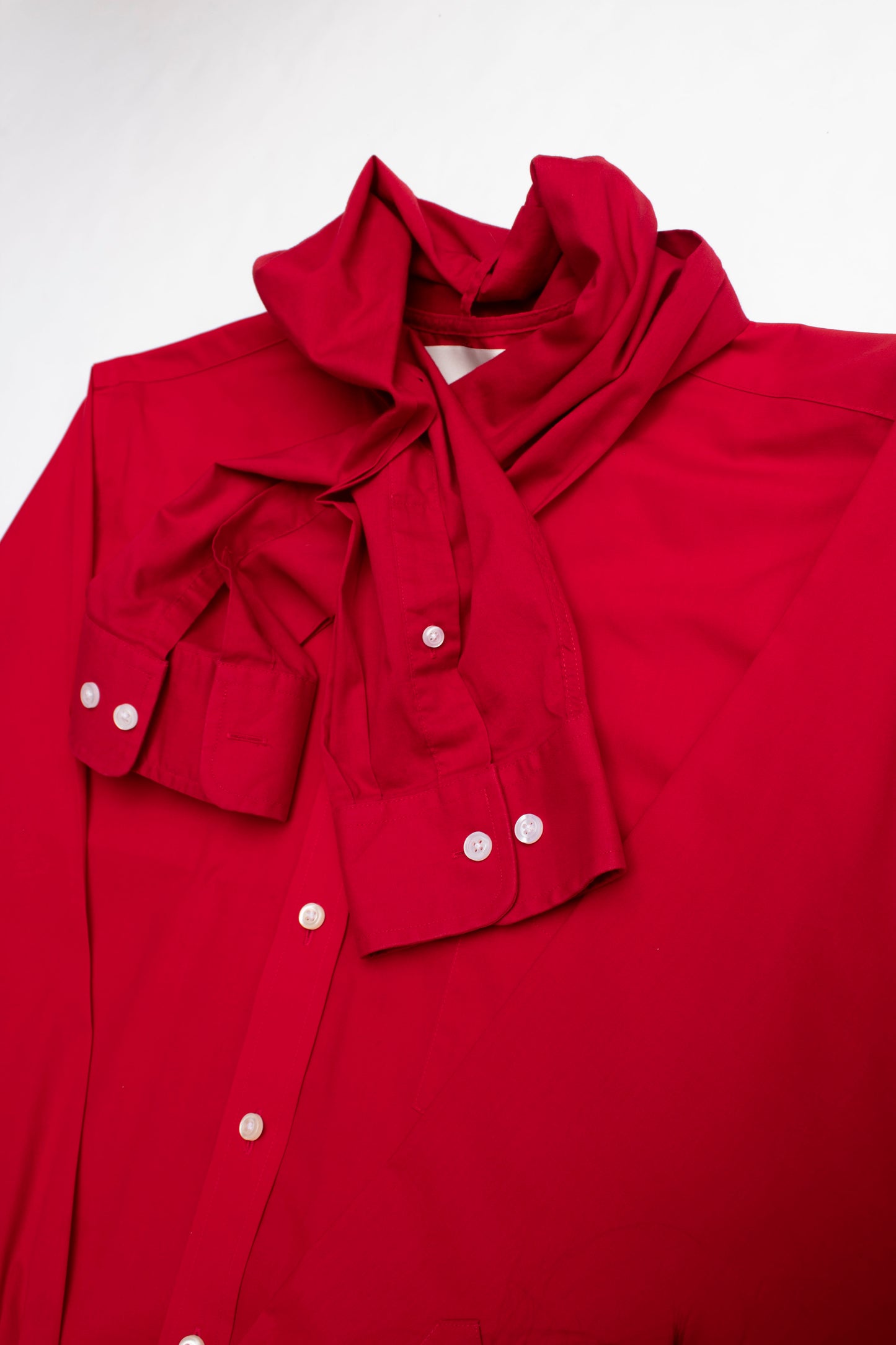 MAURICIO IN CRIMSON
