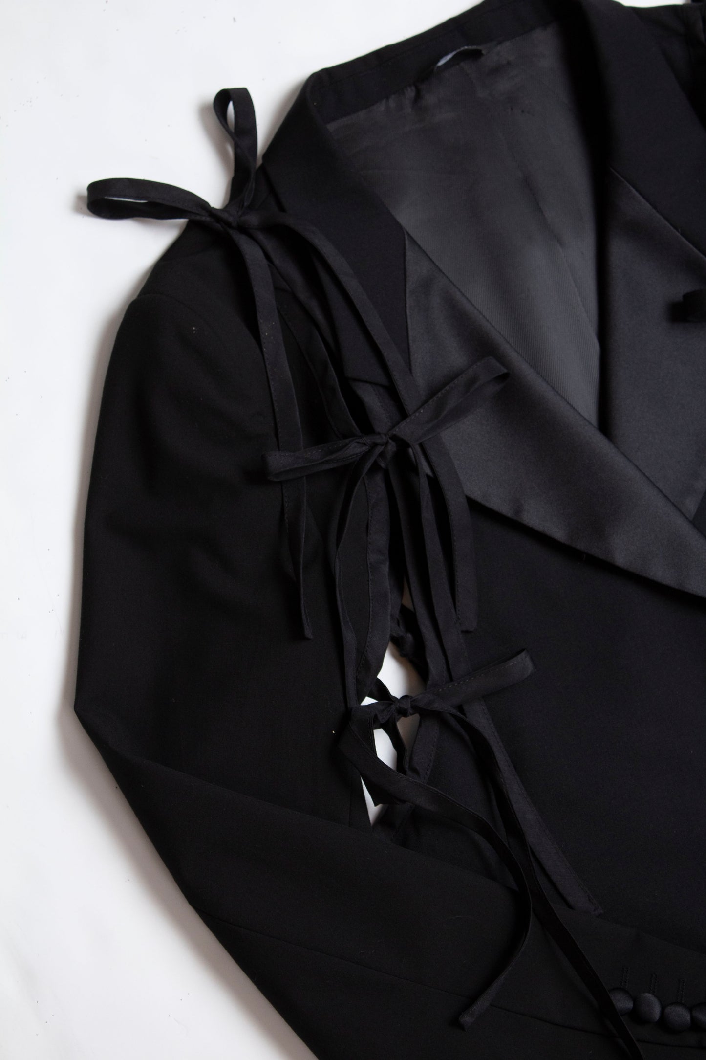 APRON TUX JACKET